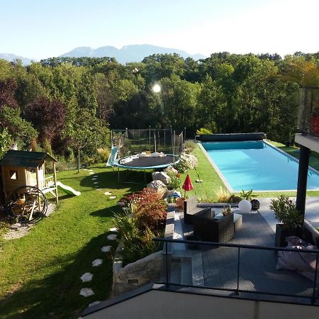 Chambres, Cuisine, Piscine, Spa, Billards, Airhockey, Nature Fillinges Exterior photo